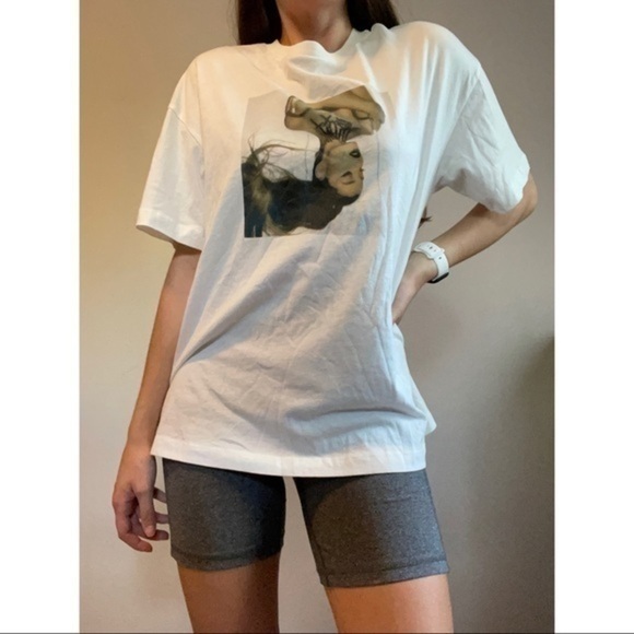 NWT Ariana Grande White Graphic Tee Shirt - Picture 6 of 6